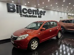 Röd Begagnad 2010 Dacia Sandero Halvkombi | 34 900 kr