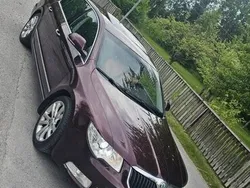 Röd Begagnad 2009 Skoda Superb Elegance Halvkombi | 58 900 kr (Lite dyr)