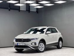 Grå Begagnad 2022 VW T-Roc SUV | 279 900 kr (Marknadspris)