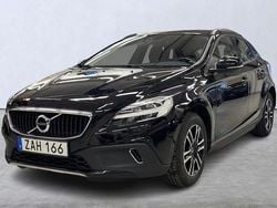 Svart Begagnad 2017 Volvo V40 CC Business Edition Kombi | 184 900 kr (Dyr)