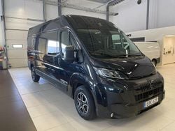 Grå Begagnad 2025 Peugeot Boxer Van | 599 875 kr