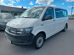 Vit Begagnad 2016 VW Caravelle Trendline Minibuss | 179 900 kr