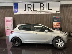 Ljusgrå (grå) Begagnad 2013 Peugeot 208 Halvkombi | 38 900 kr (Superpris)
