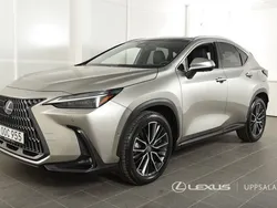 Ljusgrå (sonic titanium metallic) Begagnad 2021 Lexus NX350h Luxury Line SUV | 499 900 kr (Dyr)