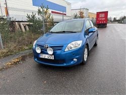 Blå Begagnad 2012 Toyota Auris Plus Halvkombi | 64 800 kr (Marknadspris)