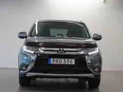 Mörkgrå (grå) Begagnad 2015 Mitsubishi Outlander Comfort Edition SUV | 79 999 kr