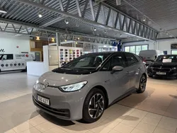 Grå (moonstone grey black) Begagnad 2023 VW ID.3 Pro Performance Halvkombi | 279 900 kr (Marknadspris)