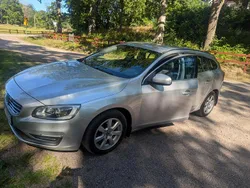 Silver Begagnad 2014 Volvo V60 Momentum Kombi | 138 000 kr (Marknadspris)
