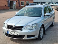 Silver Begagnad 2013 Skoda Octavia Ambiente Kombi | 79 900 kr (Marknadspris)