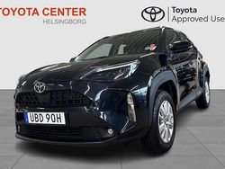 Svart Begagnad 2024 Toyota Yaris Cross Active SUV | 289 900 kr (Marknadspris)