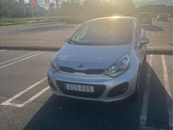 Grå Begagnad 2014 Kia Rio 2 Halvkombi | 82 000 kr (Bra pris)