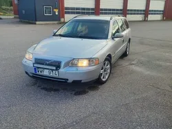 Grå Begagnad 2006 Volvo V70 Business Edition Kombi | 25 000 kr (Marknadspris)