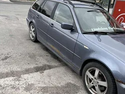 Blå Begagnad 2002 BMW 320 Kombi | 15 000 kr (Bra pris)
