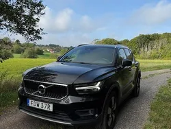 Svart Begagnad 2018 Volvo XC40 Momentum SUV | 249 000 kr (Bra pris)
