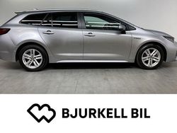 Grå Begagnad 2022 Suzuki Swace Kombi | 229 900 kr (Marknadspris)