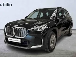 Svart Begagnad 2026 BMW iX1 SUV | 459 900 kr