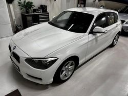 Vit Begagnad 2012 BMW 116 Halvkombi | 69 900 kr (Marknadspris)