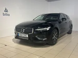 Svart Begagnad 2021 Volvo V60 Inscription Kombi | 269 900 kr (Marknadspris)