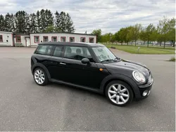 Svart Begagnad 2010 Mini One Clubman Pepper Kombi | 69 000 kr