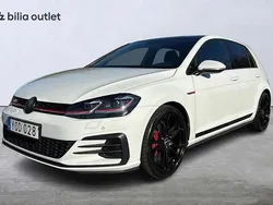 Vit Begagnad 2018 VW Golf VII GTI Halvkombi | 259 900 kr (Marknadspris)