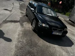 Svart Begagnad 2001 Volvo V70 Kombi | 13 000 kr (Superpris)