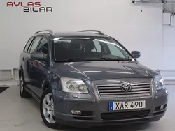 Grå Begagnad 2005 Toyota Avensis Kombi | 34 900 kr (Marknadspris)