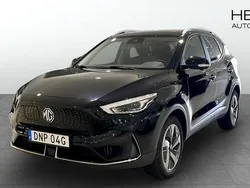 Svart (black) Begagnad 2022 MG ZS Luxury Sedan | 244 900 kr (Superpris)