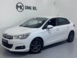 Vit Begagnad 2011 Citroën C4 Halvkombi | 39 900 kr