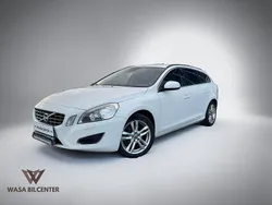 Vit Begagnad 2012 Volvo V60 Momentum Kombi | 119 900 kr (Marknadspris)