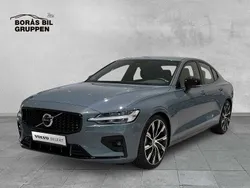 Grå Begagnad 2023 Volvo S60 Plus Sedan | 429 000 kr (Marknadspris)