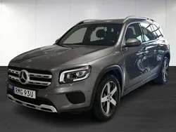 Mörkgrå (grey) Begagnad 2022 Mercedes GLB200 SUV | 389 500 kr (Marknadspris)