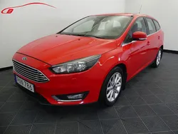 Röd Begagnad 2017 Ford Focus Titanium Kombi | 129 900 kr
