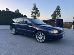 Blå Begagnad 2002 Volvo V70 Kombi | 35 000 kr (Dyr)