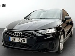 Svart Begagnad 2023 Audi A3 Sportback Proline Halvkombi | 259 000 kr (Marknadspris)