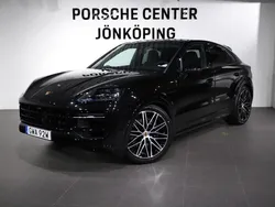 Svart (black) Begagnad 2025 Porsche Cayenne SUV | 1 409 000 kr (Marknadspris)