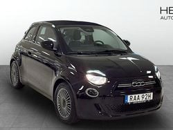 Svart Begagnad 2022 Fiat 500e Icon Halvkombi | 219 900 kr (Marknadspris)