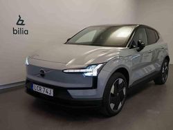 Grå Begagnad 2024 Volvo EX30 Single Motor Extended Range SUV | 369 500 kr (Marknadspris)