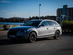 Grå Begagnad 2015 Audi A4 Comfort Kombi | 115 000 kr (Bra pris)