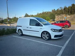 Vit Begagnad 2016 VW Caddy Minibuss | 85 000 kr (Lite dyr)