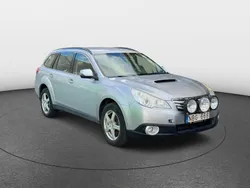 Silver Begagnad 2012 Subaru Outback SUV | 19 900 kr