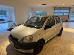 Silver Begagnad 2002 Toyota Yaris Halvkombi | 24 900 kr (Dyr)