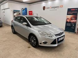 Grå Begagnad 2011 Ford Focus Halvkombi | 94 900 kr (Lite dyr)