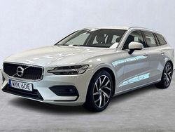 Vit Begagnad 2019 Volvo V60 Momentum Kombi | 299 900 kr (Marknadspris)