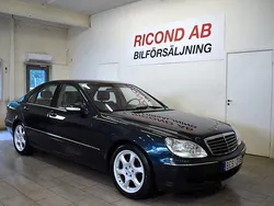 Mörkblå Begagnad 2003 Mercedes S500 Sedan | 99 900 kr
