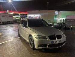 Grå Begagnad 2011 BMW 320 Comfort Edition Kombi | 99 000 kr (Dyr)
