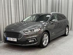 Grå Begagnad 2019 Ford Mondeo Titanium Kombi | 199 900 kr (Marknadspris)