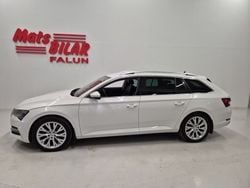 Vit Begagnad 2021 Skoda Superb Kombi | 259 900 kr (Dyr)