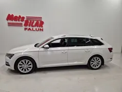 Vit Begagnad 2021 Skoda Superb Kombi | 279 900 kr (Dyr)