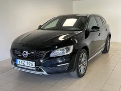 Svart Begagnad 2017 Volvo V60 CC Standard Kombi | 164 000 kr (Lite dyr)