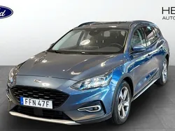 Blå (blue) Begagnad 2022 Ford Focus Active Kombi | 209 900 kr (Marknadspris)